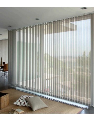 Tenda a bande verticali 127 mm luce e privacy su misura